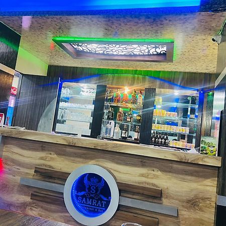 Hotel Samrat Inn Pvt Ltd Lahan 外观 照片